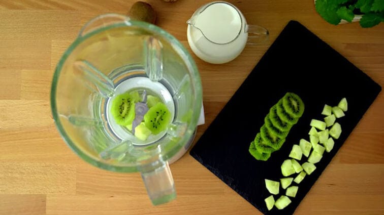 Cucumber And Kiwi Shake
